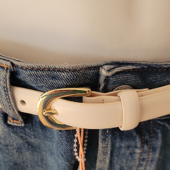Quince Sofia European Leather Skinny Belt In Bone main image 5